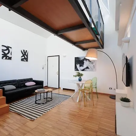 Urban House - Bright House Navigli Center Apartmán Milán